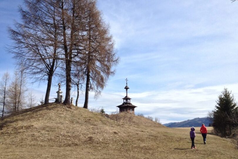 Zvonica nad Lutišami