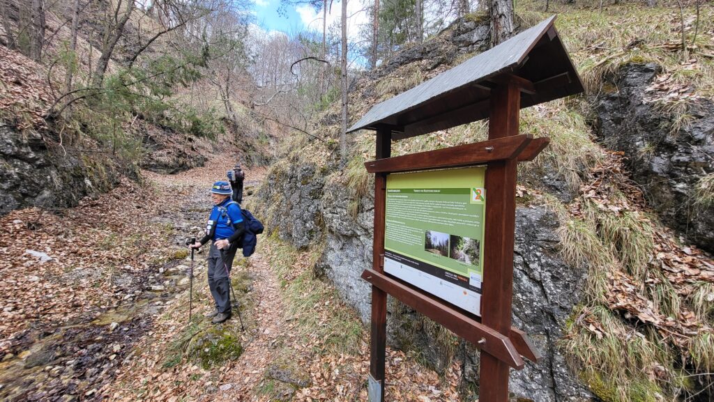 Náučný chodník Fraňa Madvu