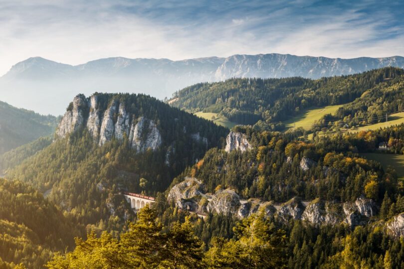 Jesenný Semmering: Jedinečná turistika v Rakúsku popri železnici UNESCO
